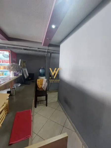 Tirane, jepet me qera dyqan Kati 0, 70 m² 700 € (KODRA E DIELLIT)