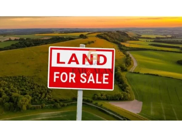 Tirane, shitet toke , 2.000 m² 350.000 € (Farke)