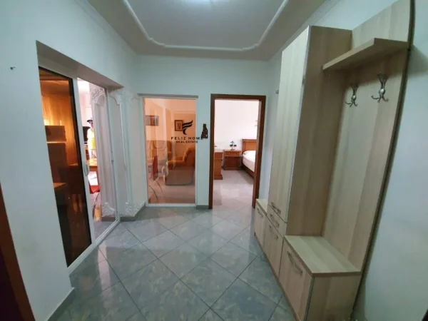 Tirane, jepet me qera apartament 1+1 Kati 5, 60 m² 600 € (MYSLYM SHYRI)