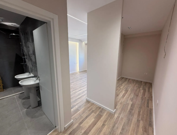 Tirane, shitet 3+1+Ballkon Kati 8, 173 m² 311.175 € (Urban Gate)