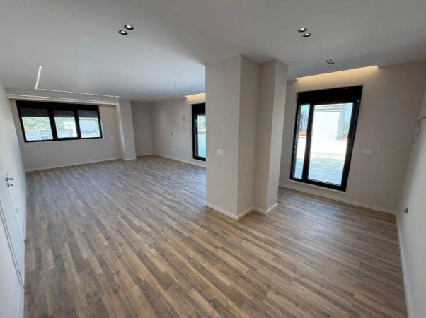 Tirane, shitet 3+1+Ballkon Kati 8, 173 m² 311.175 € (Urban Gate)