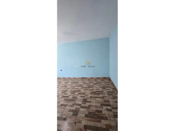 Tirane, shitet apartament 1+1 Kati 4, 59 m² 125.000 € (21 Dhjetori)
