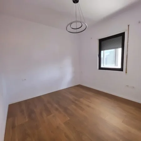 Tirane, shitet apartament 2+1 , 78 m² 170.000 € (Pazari i Ri)