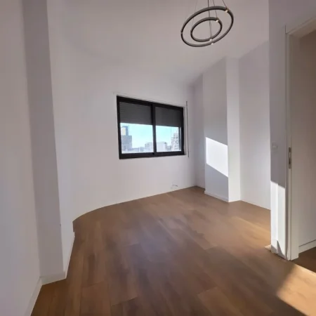 Tirane, shitet apartament 2+1 , 78 m² 170.000 € (Pazari i Ri)