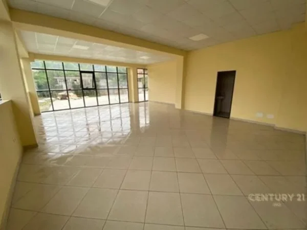 Tirane, shitet , 4.840 m² 2.500.000 € 