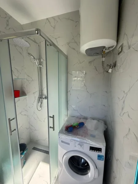 Tirane, jepet me qera apartament 1+1 Kati 2, 500 € 