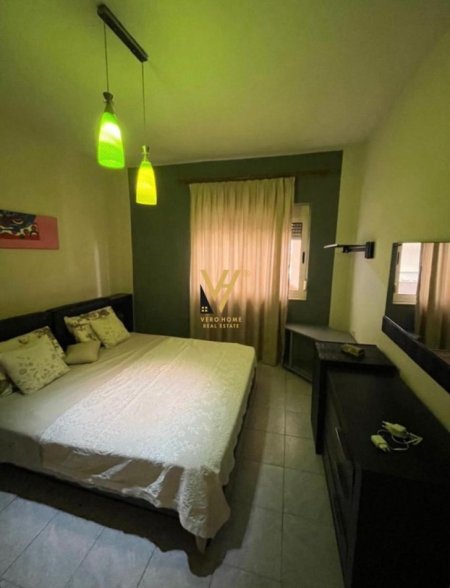 Tirane, jepet me qera apartament 3+1+Ballkon Kati 2, 140 m² 700 € (MATERNITETI I VJETER)