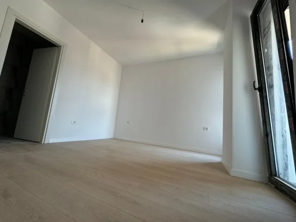 shitet apartament , 97 m² 280.000 € (prane Kika 2)