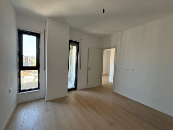 shitet apartament , 97 m² 280.000 € (prane Kika 2)