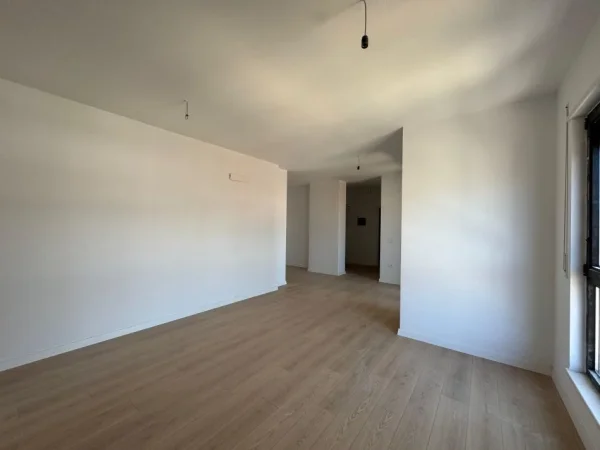 shitet apartament , 97 m² 280.000 € (prane Kika 2)