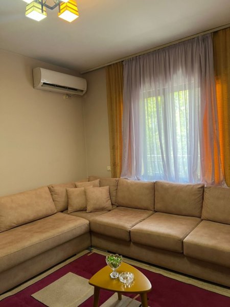 Bllok, jepet me qera apartament 2+1+Ballkon Kati 2, 100 m² 700 €