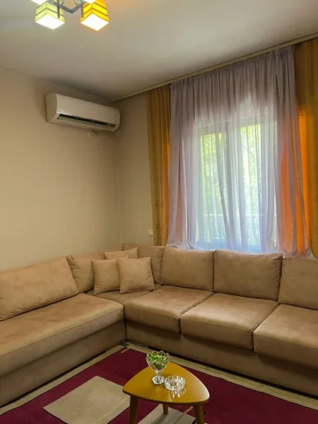 Bllok, jepet me qera apartament 2+1+Ballkon Kati 2, 100 m² 700 €