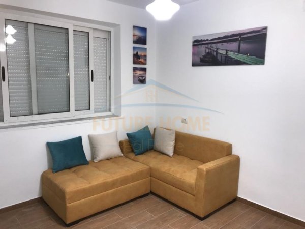Tirane, shitet garsonier 1+1 Kati 1, 20 m² 55.000 € (Rruga Ferit Xhajko)