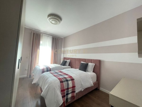 Tirane, jepet me qera apartament 3+1+Aneks+Ballkon Kati 3, 143 m² 1.500 € (Park Life Tirana)