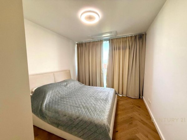 Tirane, jepet me qera apartament 1+1 Kati 7, 68 m² 1.200 € (Liqeni , Lake View)