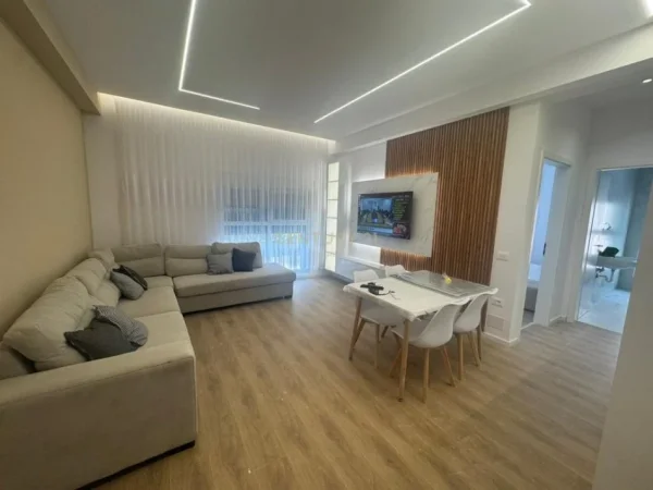 Tirane, jepet me qera apartament 1+1 Kati 3, 68 m² 500 € (Shkoze)