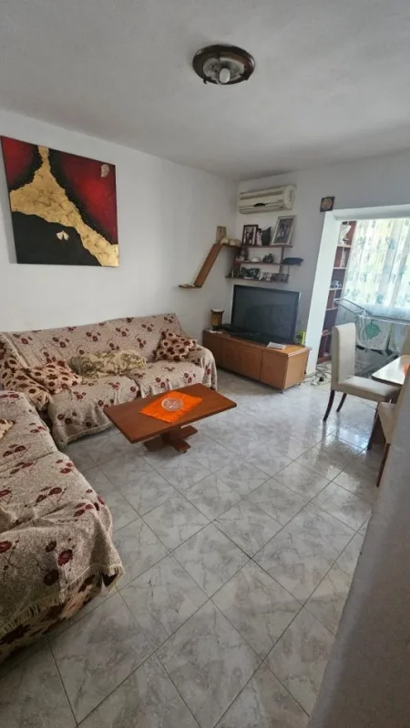 Tirane, jepet me qera apartament 1+1 Kati 2, 60 m² 480 € (shkolla baletit)