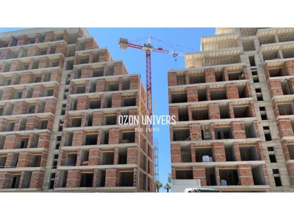 Vlore, shitet apartament 1+1+Ballkon Kati 7, 77 m² 248.000 € (Lungomare, Vlorë)