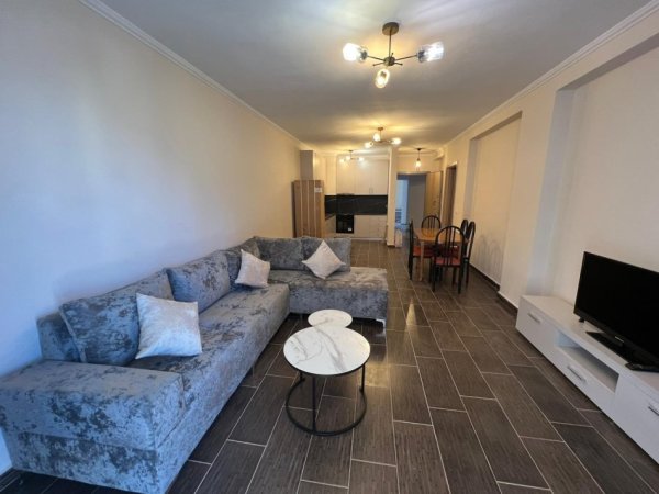 Tirane, jap me qera apartament 2+1+Ballkon Kati 4, 118 m² 450 € (Rruga Thoma Koxhaj)
