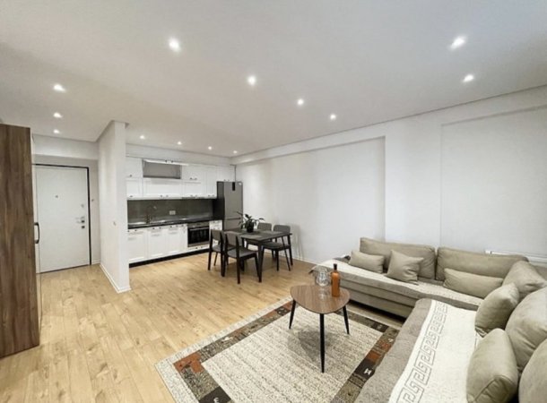 Tirane, jepet me qera apartament 2+1 Kati 4, 110 m² 1.200 € (Tek Rruga e Dibres)