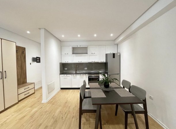 Tirane, jepet me qera apartament 2+1 Kati 4, 110 m² 1.200 € (Tek Rruga e Dibres)