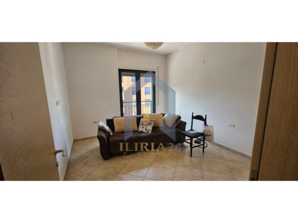 Tirane, jepet me qera apartament 3+1+Ballkon Kati 5, 135 m² 750 € (ASTIR Kompleksi Green City)