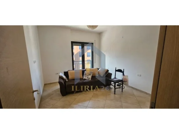 Tirane, jepet me qera apartament 3+1+Ballkon Kati 5, 135 m² 750 € (ASTIR Kompleksi Green City)