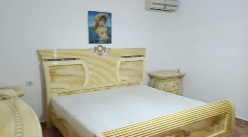 Tirane, jepet me qera apartament 2+1 Kati 3, 80 m² 500 € (KINOSTUDIO)