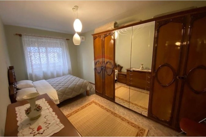 Tirane, jepet me qera apartament 2+1 , 70 m² 600 € (Rruga Bardhok Biba)