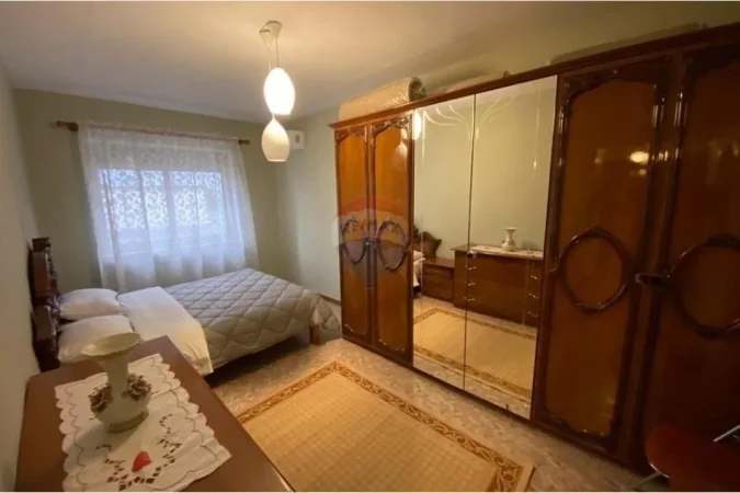 Tirane, jepet me qera apartament 2+1 , 70 m² 600 € (Rruga Bardhok Biba)