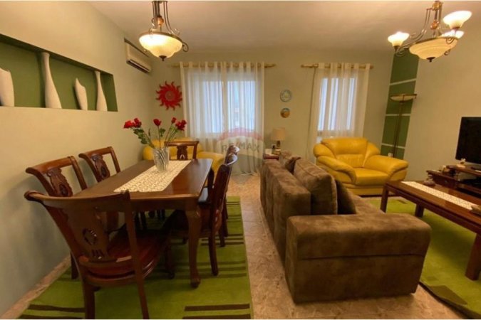 Tirane, jepet me qera apartament 2+1 , 70 m² 600 € (Rruga Bardhok Biba)
