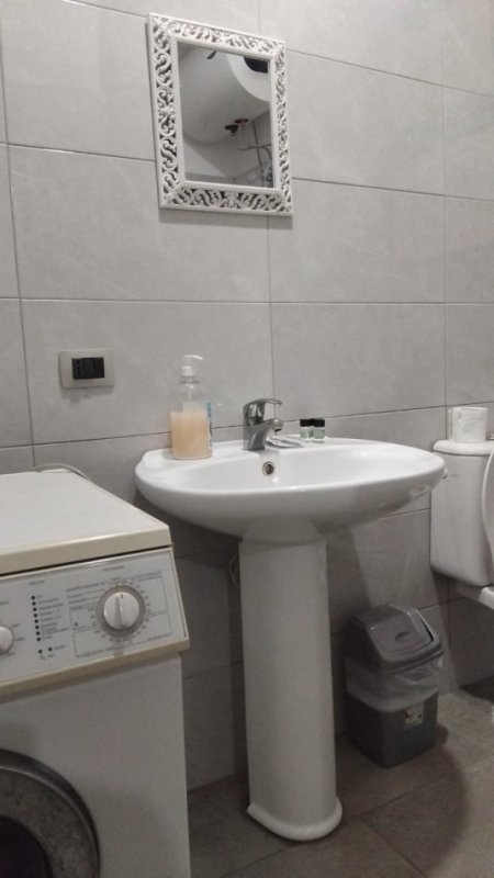 Jepet Garsonierë me Qera ne Kashar, afër Top Channel., Kati 1, 35 m² 300 €uro