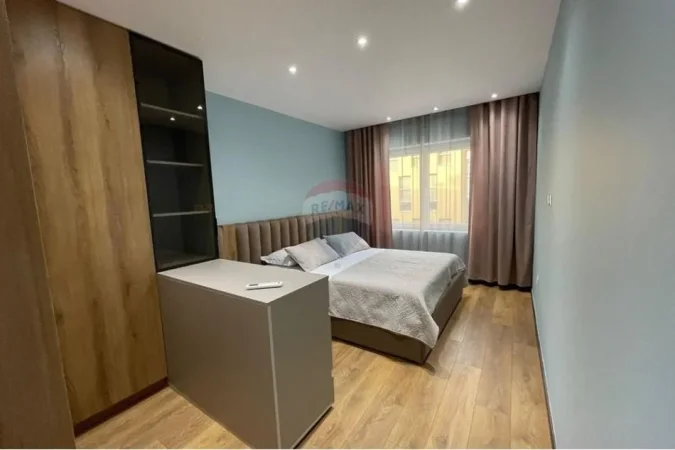 Tirane, jepet me qera apartament 1+1 , 55 m² 750 € (Qender, Rruga Bardhok Biba)