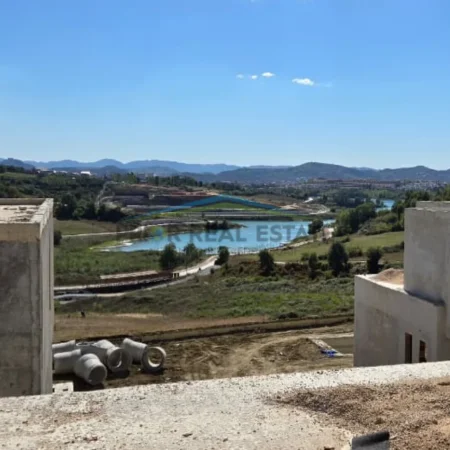 Tirane, shitet Vile 2 Katshe , 342 m² , 750.000EURO (Milord Residence, Farke)