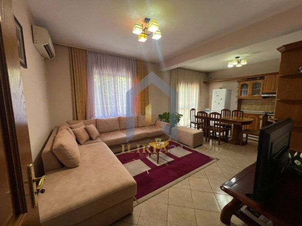 Tirane, jepet me qera apartament 2+1+Ballkon Kati 1, 86 m² 700 € 