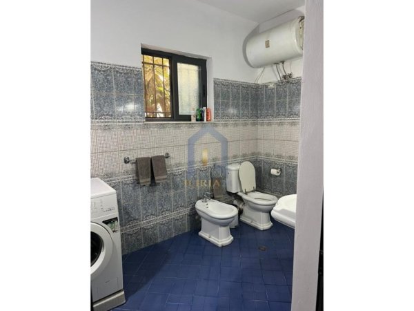 Tirane, jepet me qera apartament 2+1+Ballkon Kati 1, 86 m² 700 € 