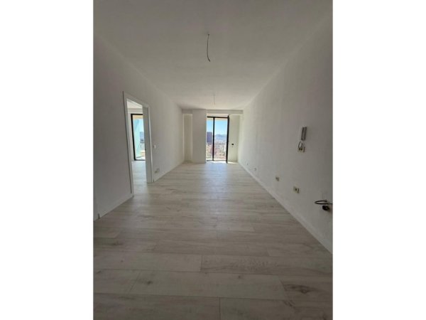 Tirane, jepet me qera apartament Kati 10, 74 m² 700 € 