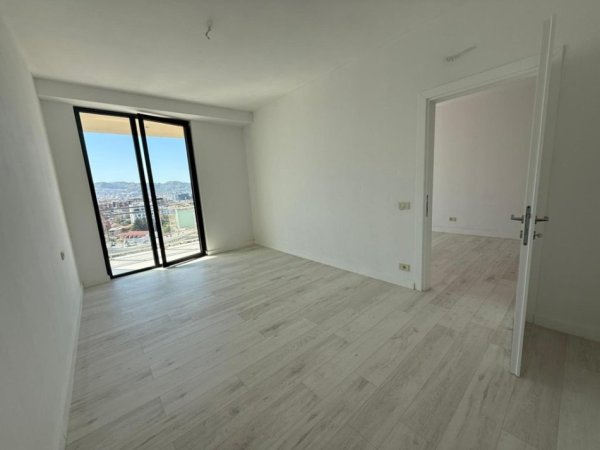 Tirane, jepet me qera apartament Kati 10, 74 m² 700 € 