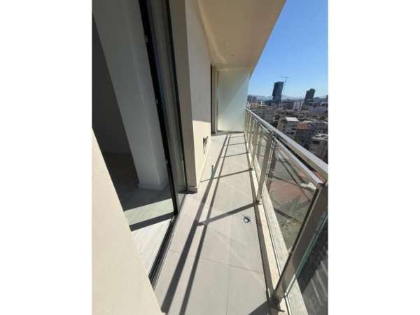 Tirane, jepet me qera apartament Kati 10, 74 m² 700 € 