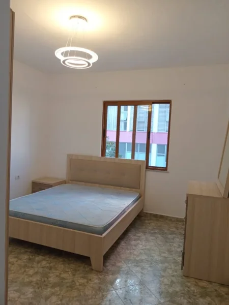 Tirane, jepet me qera apartament 2+1+Ballkon Kati 2, 80 m² 500 € (ASTIR)