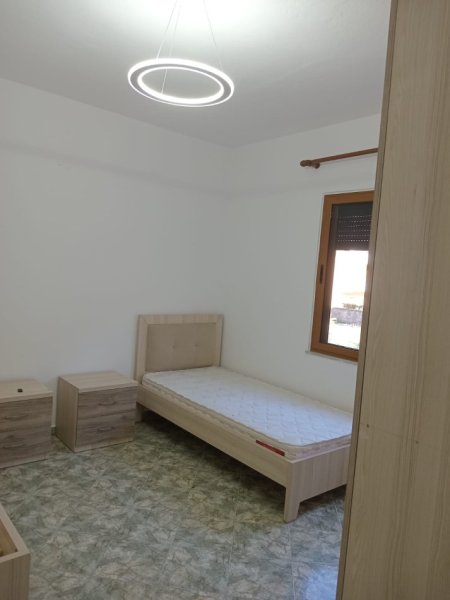 Tirane, jepet me qera apartament 2+1+Ballkon Kati 2, 80 m² 500 € (ASTIR)