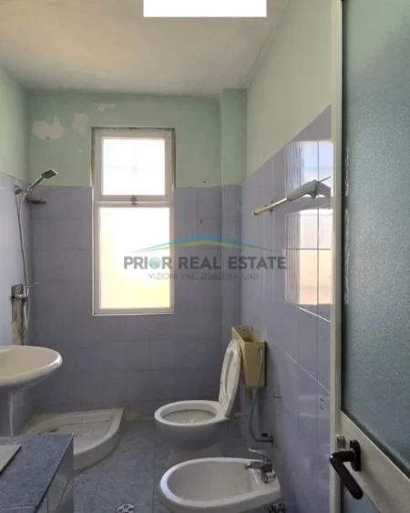 Tirane, shitet apartament 1+1 Kati 4, 59 m² 125.000 € (Rruga Kongresi i Lushnjes)