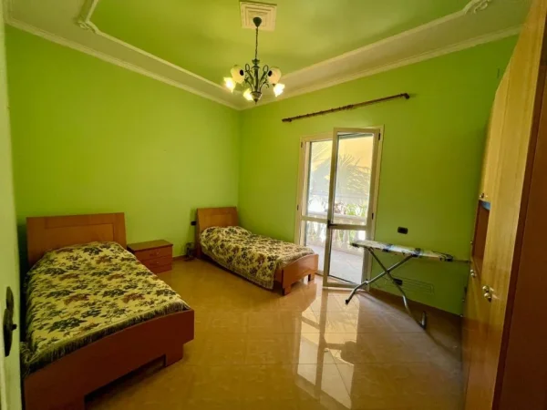 Vlore, shitet Vile 4+1+Ballkon Kati 0, 291 m² 650.000 € (lungomare)