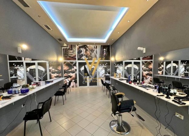 Tirane, jepet me qera dyqan Kati 0, 41 m² 300 € (ASTIR)