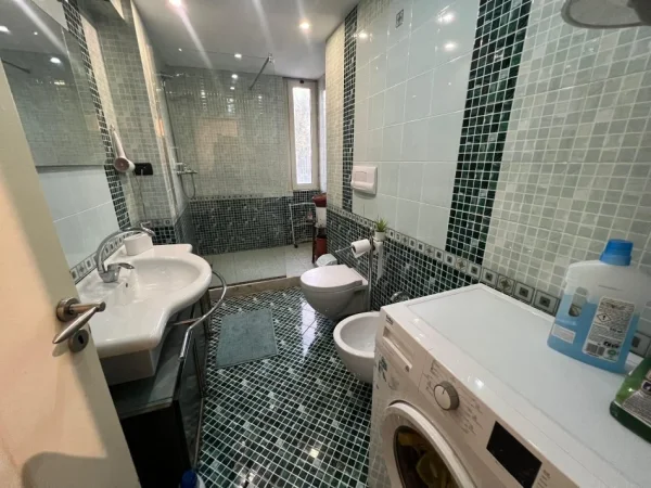 jepet me qera apartament 1+1 Kati 3, 78 m² 700 € (PIAZZA, QENDER)