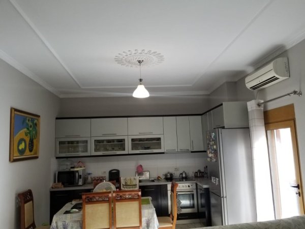 Tirane, shitet Vile 3 Katshe Kati 1, 725 m² 730.000 € (selite)