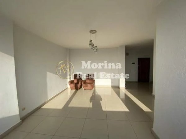 Tirane, jepet me qera apartament 2+1 Kati 8, 110 m² 450 € (Komuna e Parisit)