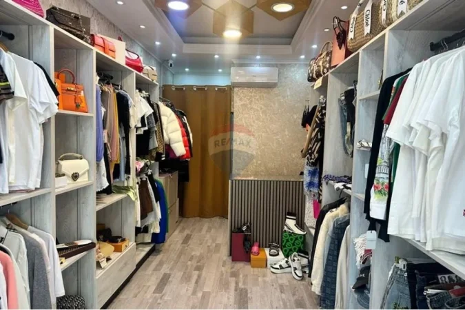 Tirane, shitet dyqan , 25 m² (Vasil Shanto)