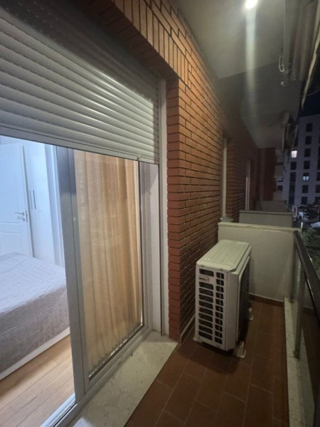 Tirane, jepet me qera apartament 1+1+Ballkon Kati 2, 81 m² 600 € (ASTIR)