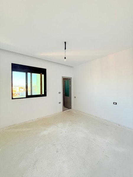 Fier, shitet apartament+verande | Penthouse 2+1+Aneks+Ballkon , 120.000 € 